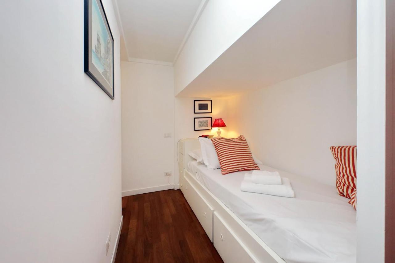 4Bnb - Serpenti Delightful Apartment روما المظهر الخارجي الصورة